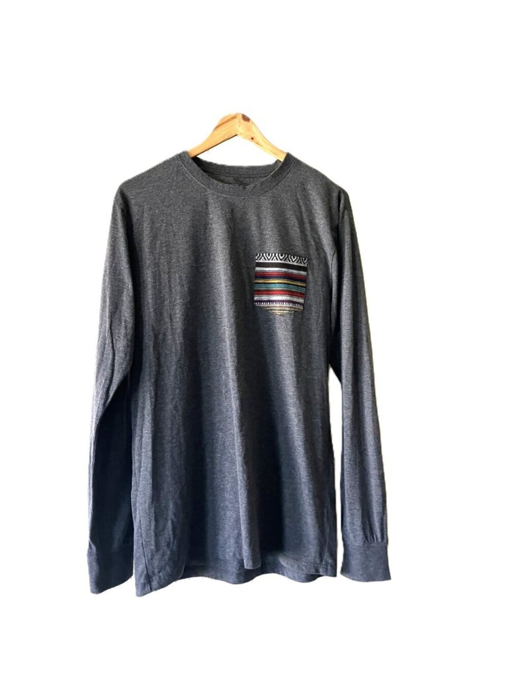 Beautiful Giant Long Sleeve Pocket Tee – Men's Medium | Charcoal Gray